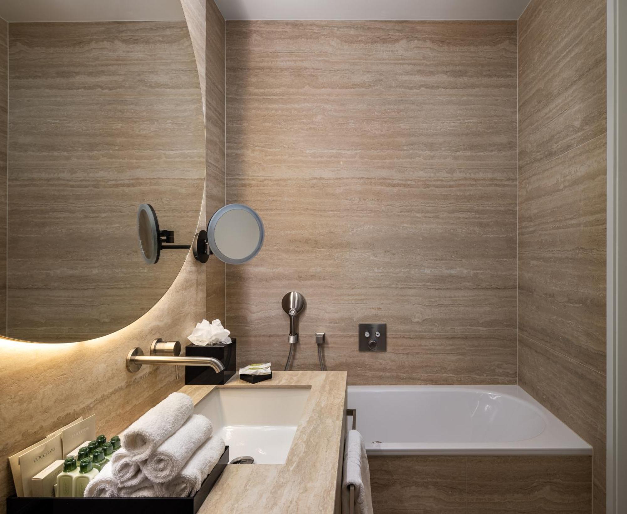 R16 Residences 프라하 외부 사진