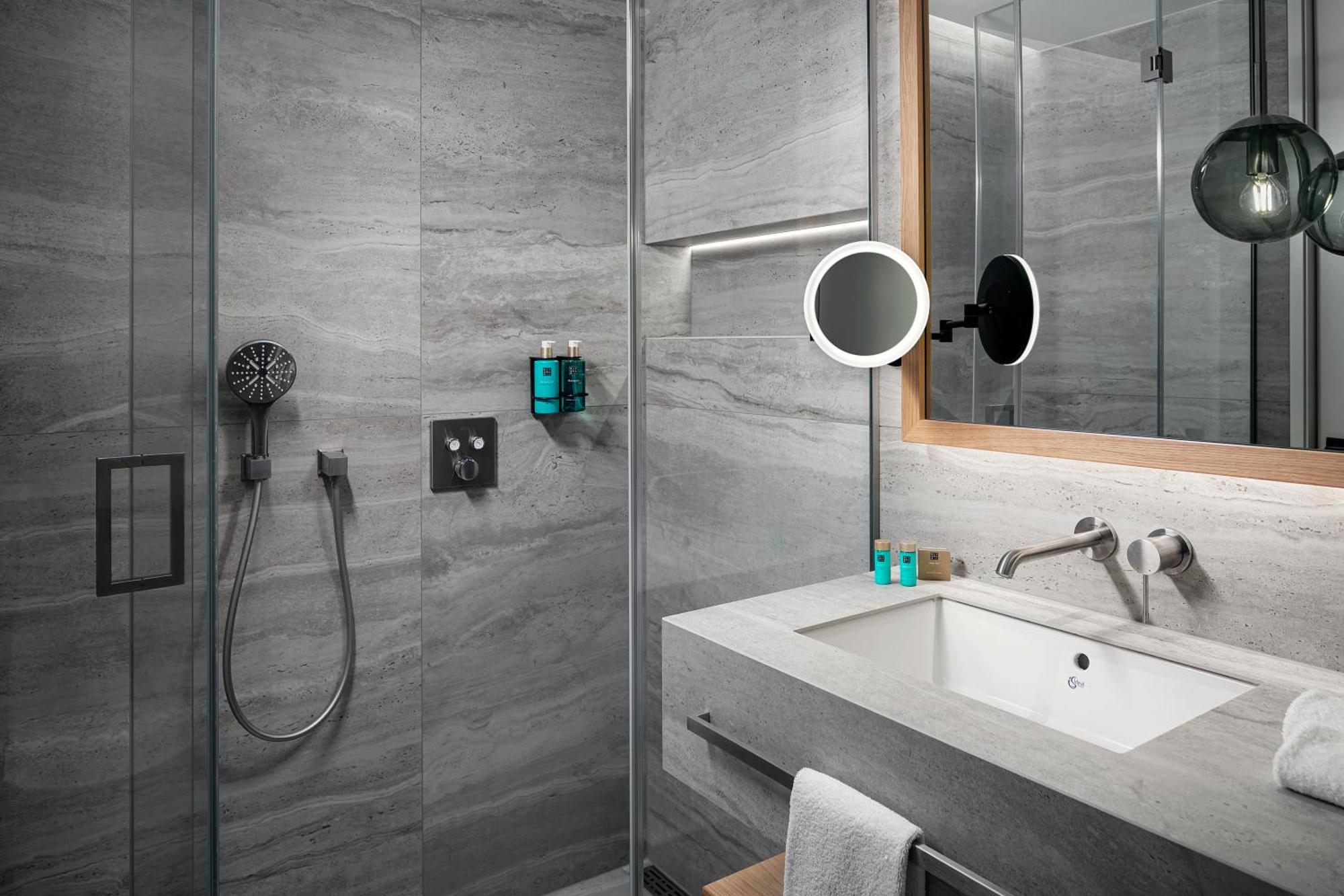 R16 Residences 프라하 외부 사진